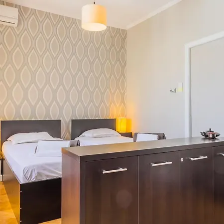 Palace Cismigiu Park Apartment Bukarest